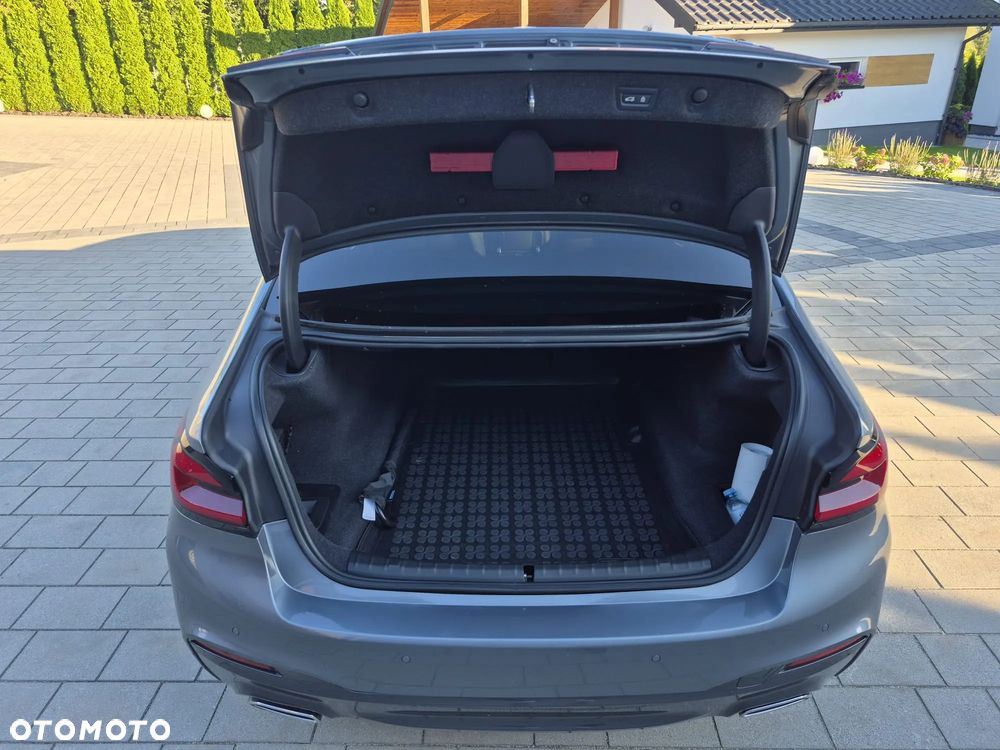 BMW Seria 5 - 35