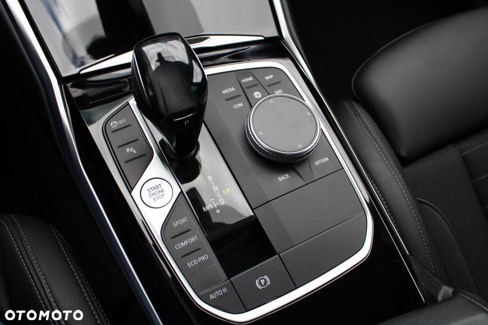BMW Seria 3 - 18