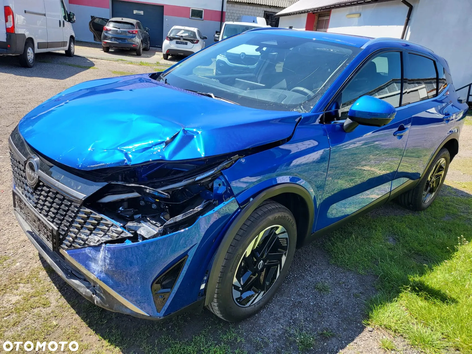 Nissan Qashqai - 12
