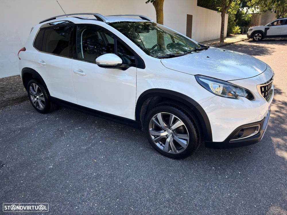 Peugeot 2008 1.2 PureTech Allure - 9