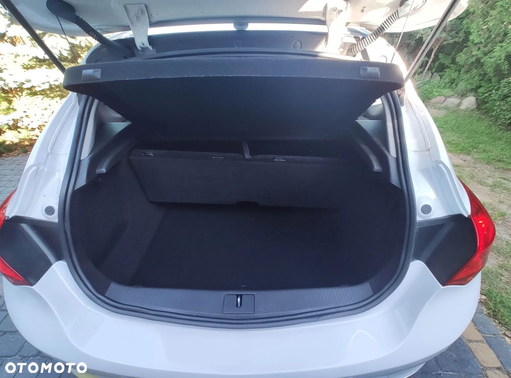 Opel Astra 2.0 CDTI DPF Color Edition - 12