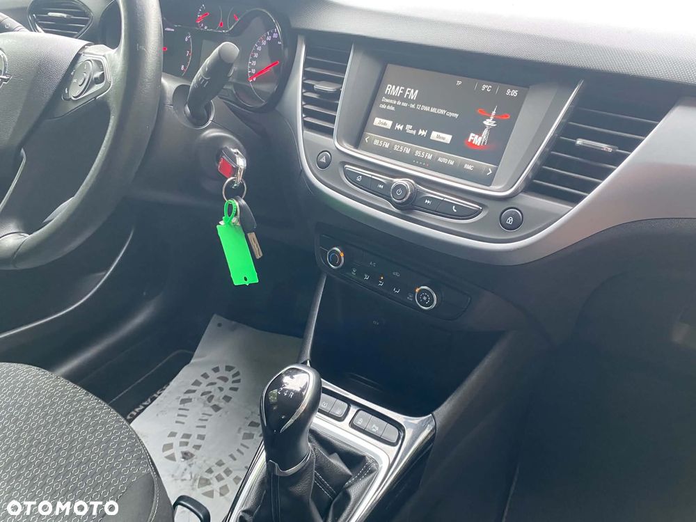 Opel Crossland X - 12