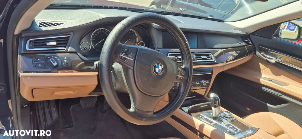 BMW Seria 7 730d - 8