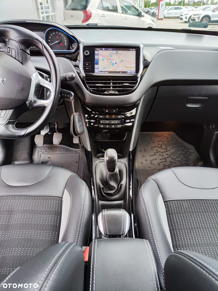 Peugeot 2008 1.2 Pure Tech Active S&S - 13