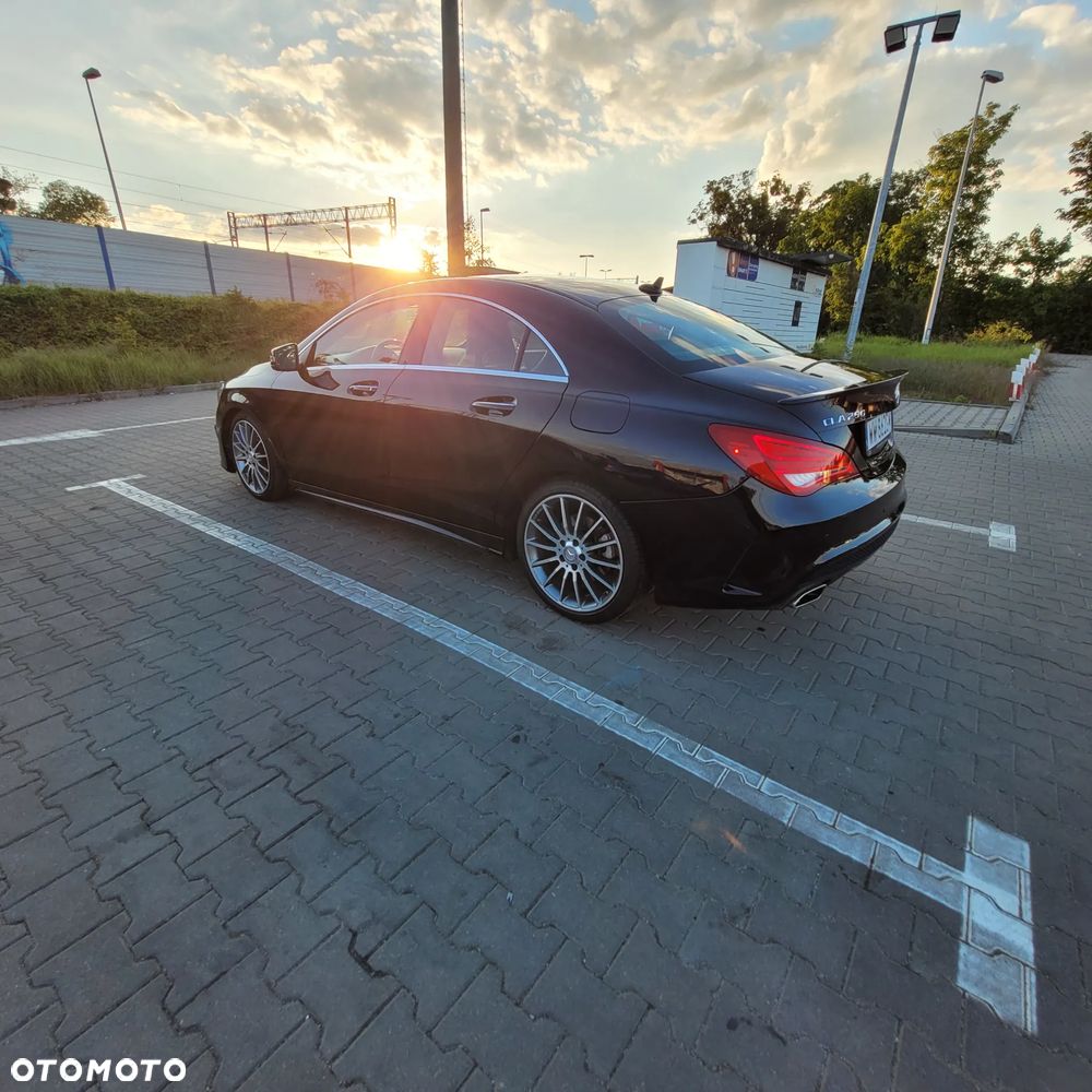 Mercedes-Benz CLA 250 7G-DCT AMG Line - 12