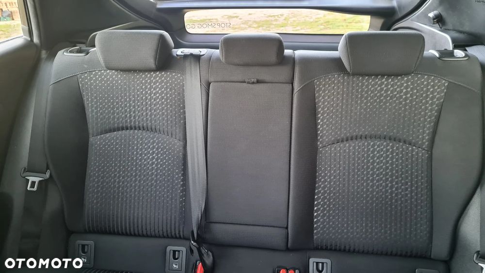 Toyota Prius - 40