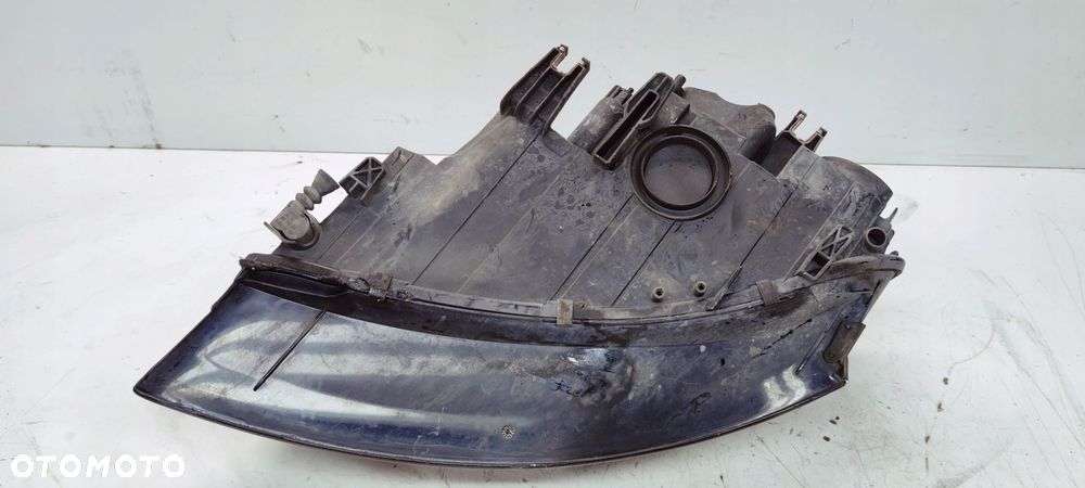 REFLEKTOR LAMPA PRAWY PRZÓD AUDI A4 B8 8K0941004A UK - 9