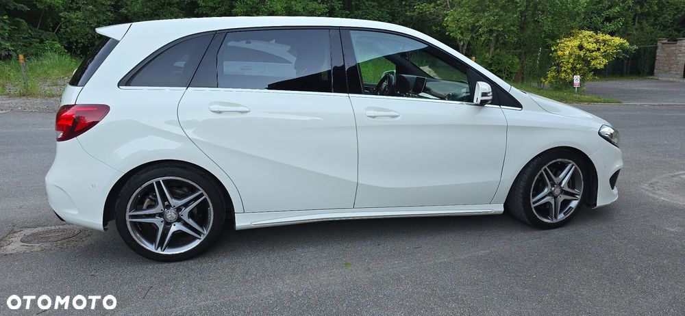 Mercedes-Benz Klasa B 220 4-Matic AMG Line - 6