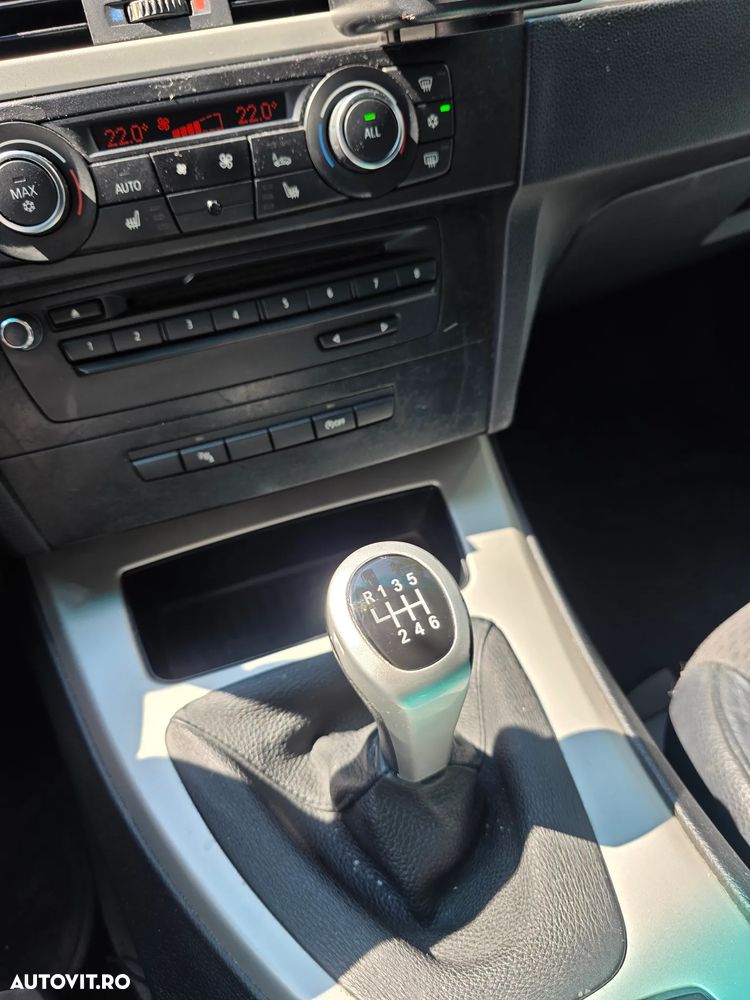 BMW Seria 3 320d - 30
