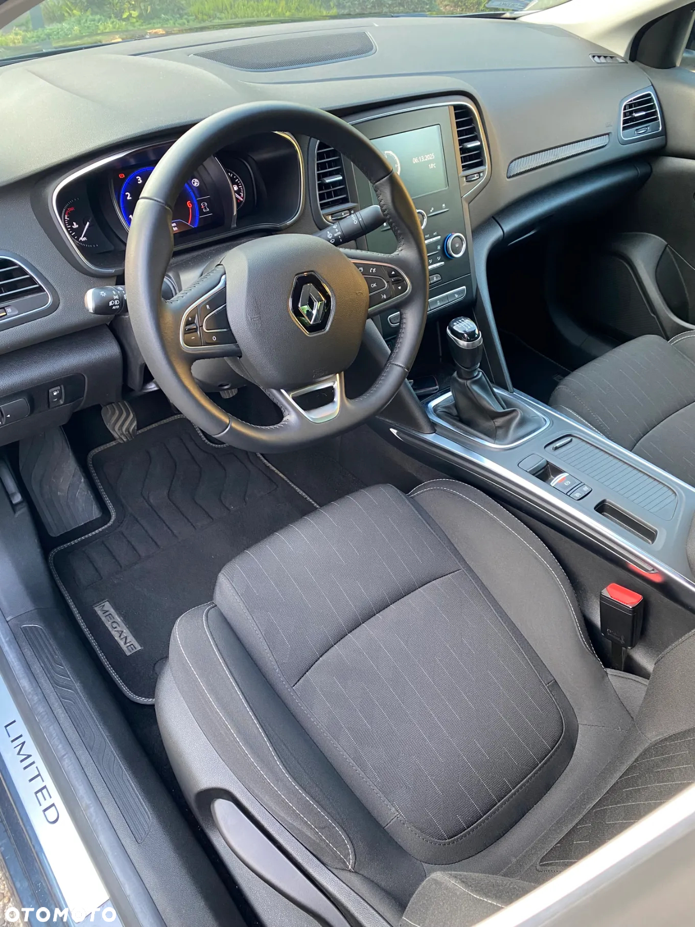 Renault Megane 1.3 TCe FAP Limited - 9