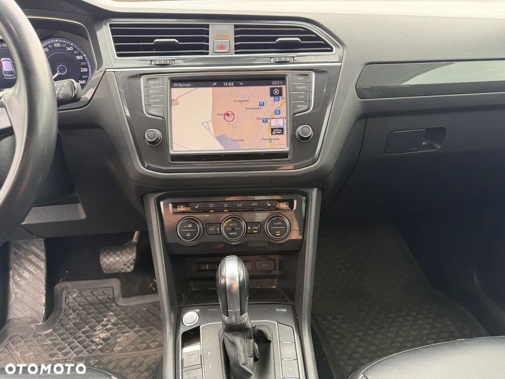 Volkswagen Tiguan 2.0 TDI SCR 4MotION DSG R-Line - 20