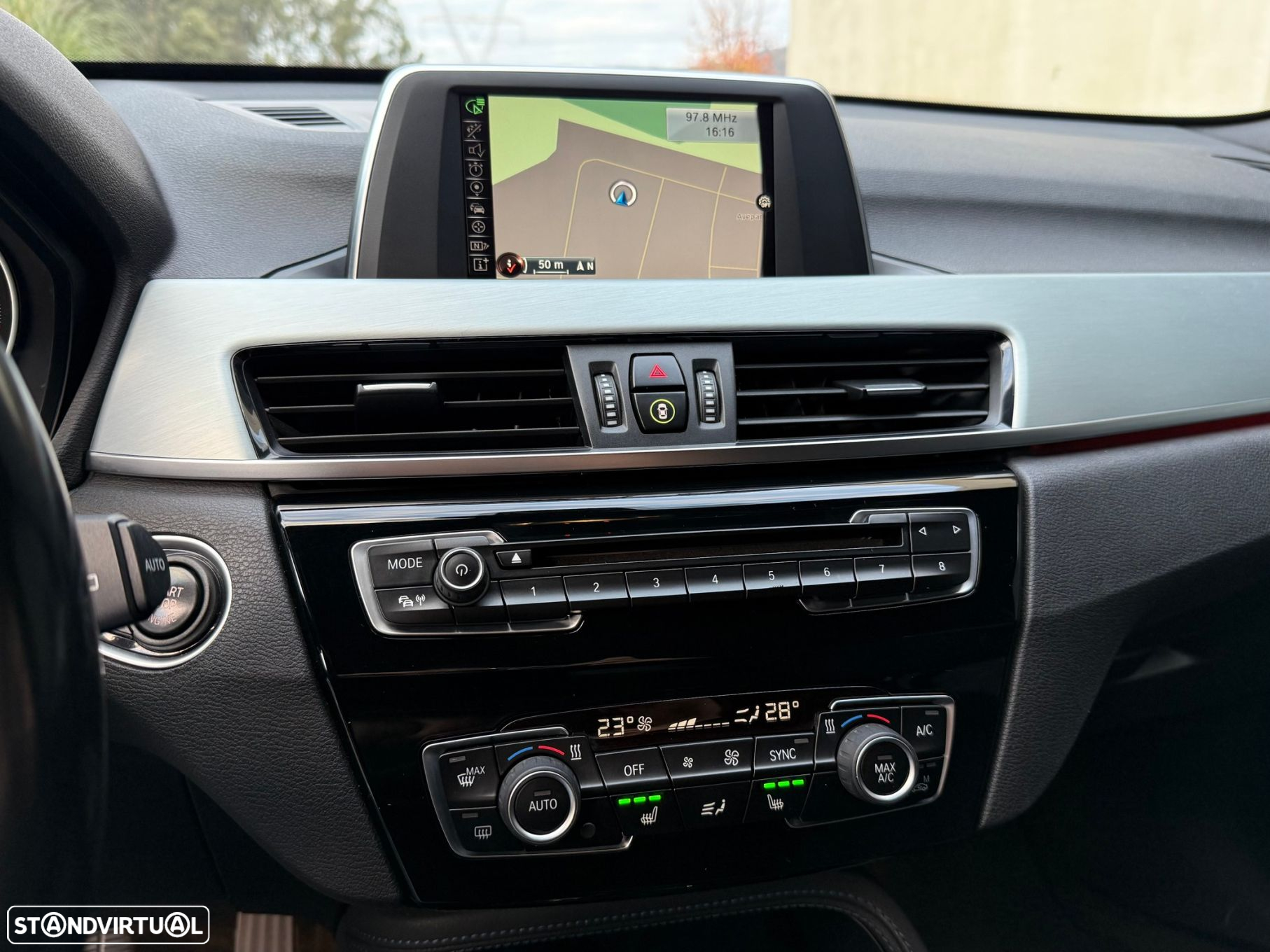 BMW X1 18 d sDrive Auto Pack M - 18