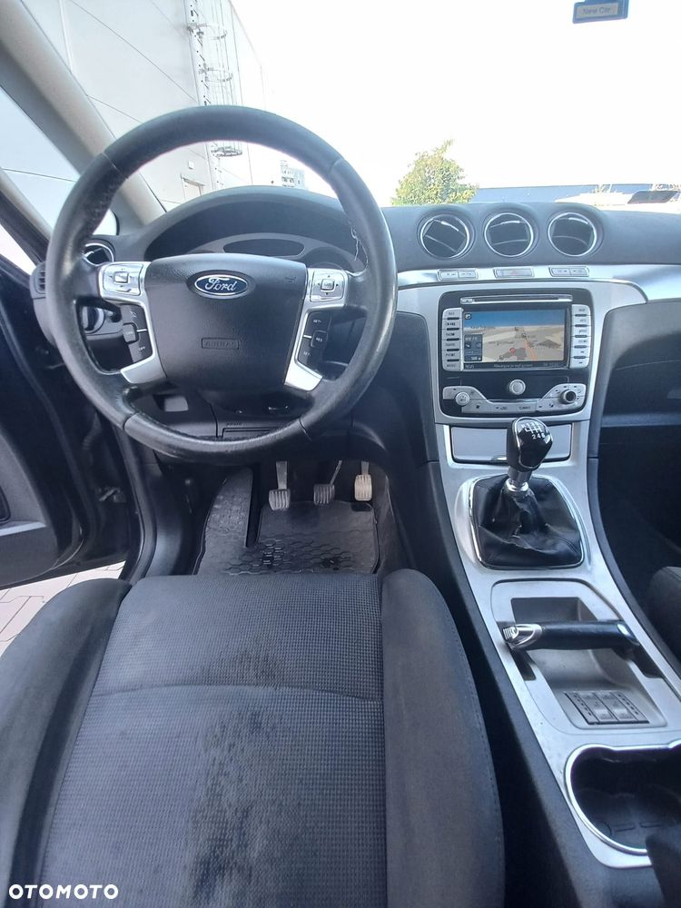 Ford S-Max - 25