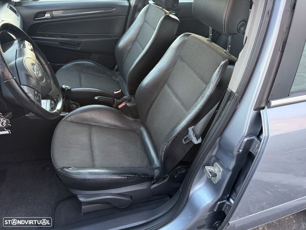 Opel Astra 1.7 CDTI Cosmo M5 - 17