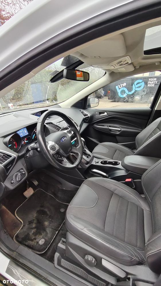 Ford Kuga 2.0 TDCi 4x4 Titanium - 14