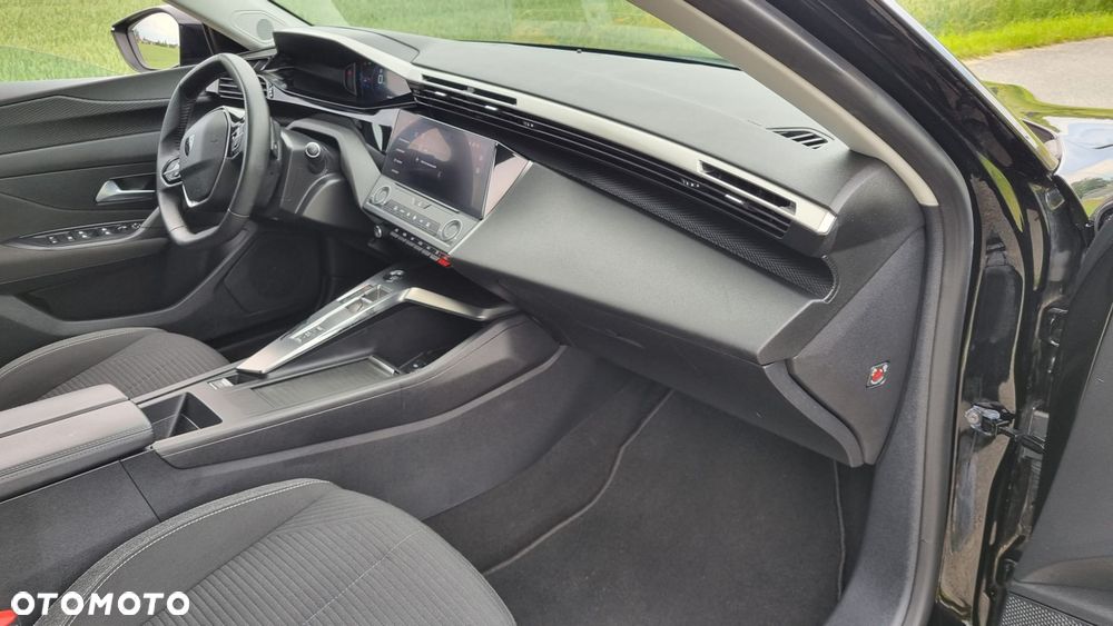 Peugeot 308 180 e-EAT8 GT - 36