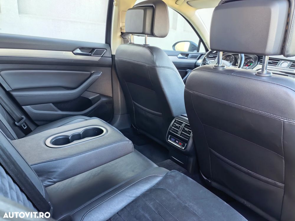 Volkswagen Passat 2.0 TDI DSG Highline - 18