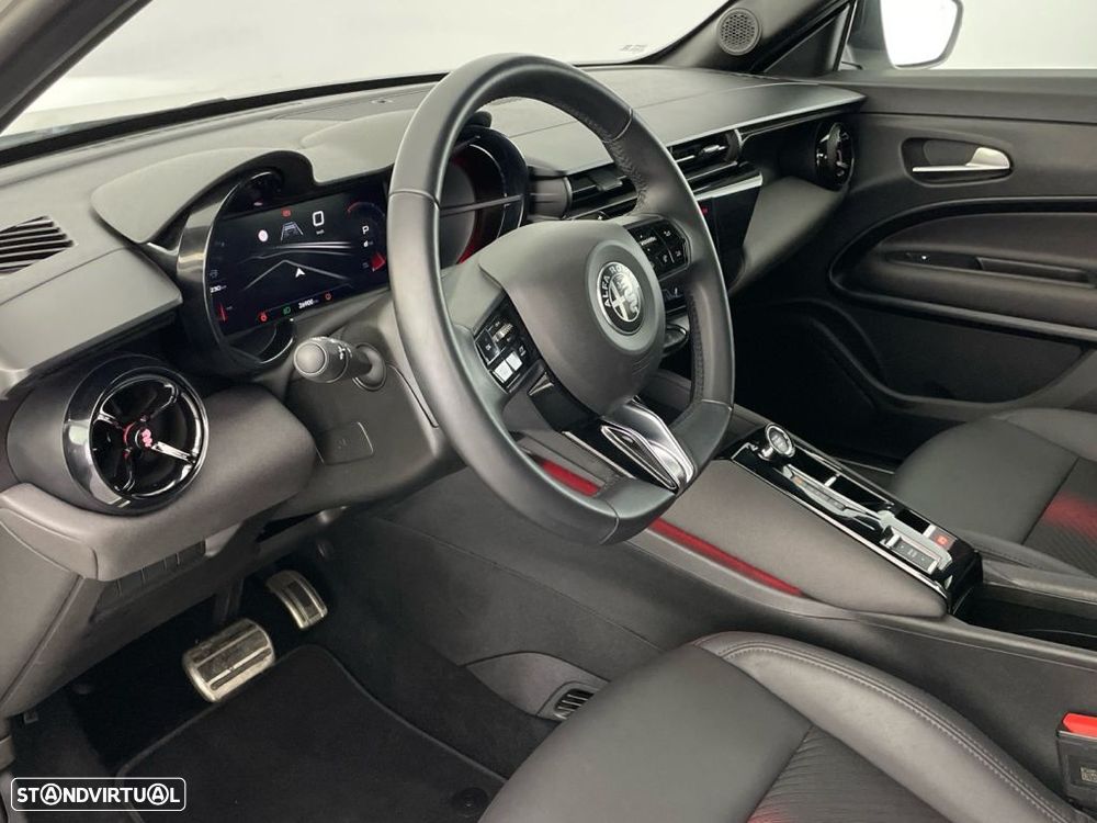 Alfa Romeo Junior 1.2 eDCT6 - 13