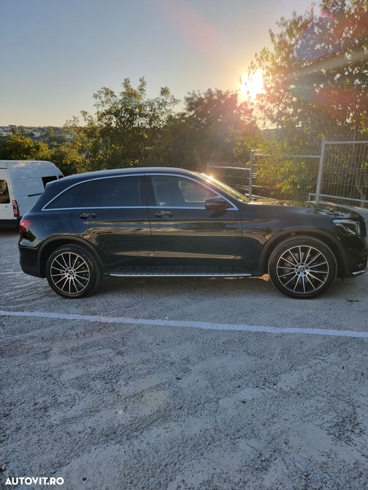 Mercedes-Benz GLC 350 d 4MATIC 9G-TRONIC AMG Line - 2