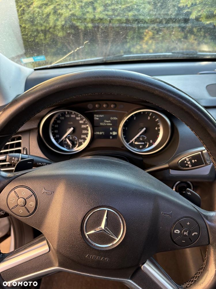 Mercedes-Benz Klasa R 350 CDI L DPF 4Matic 7G-TRONIC - 25