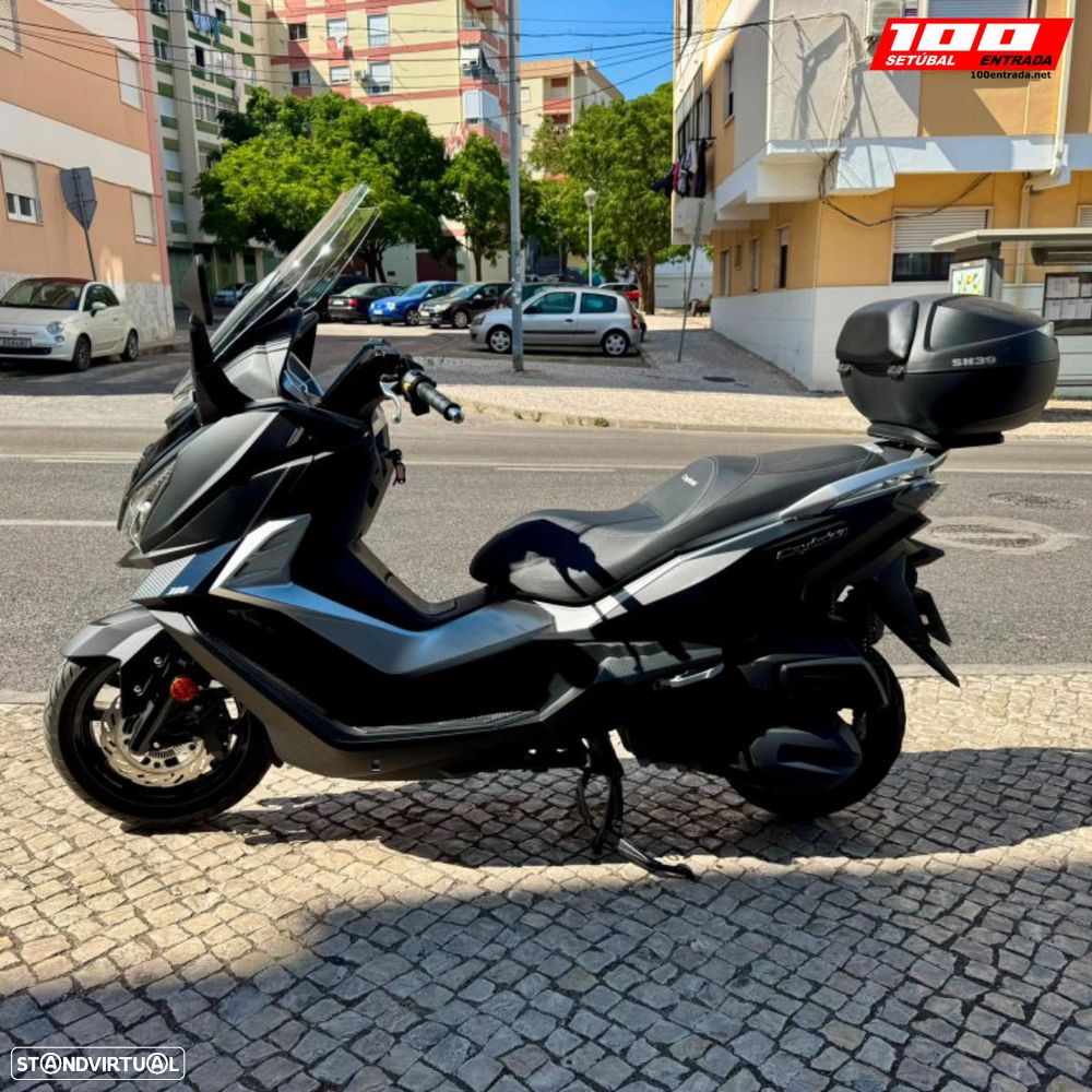 Sym Cruisym 300 - 5