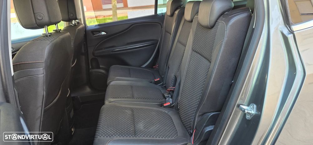Opel Zafira - 9