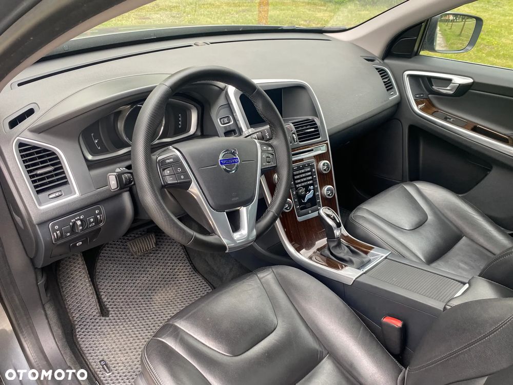 Volvo XC 60 D3 Geartronic Summum - 15