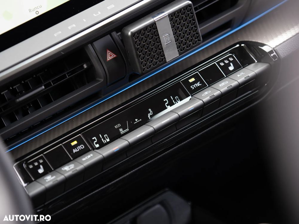 Toyota Prius ver-2-0-fwd-phev-dynamic - 16