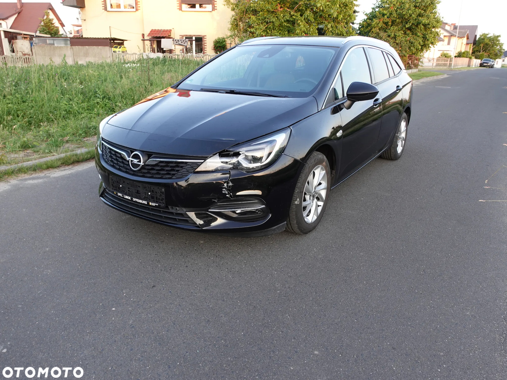 Opel Astra 1.2 Turbo Business Elegance - 12