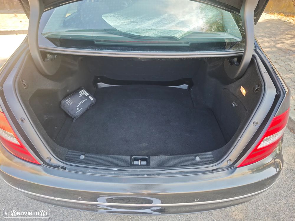 Mercedes-Benz C200 2013 photo 4