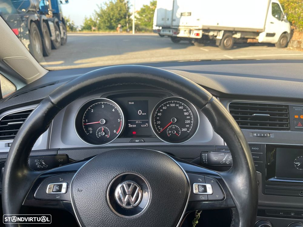 VW Golf 1.6 TDi Confortline - 5