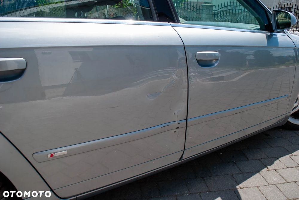 Audi A4 Avant 2.0 TDI DPF quattro - 12