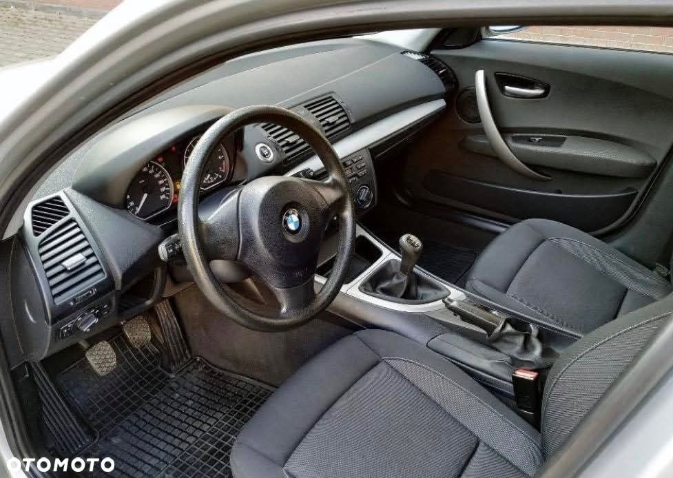 BMW Seria 1 118i - 5