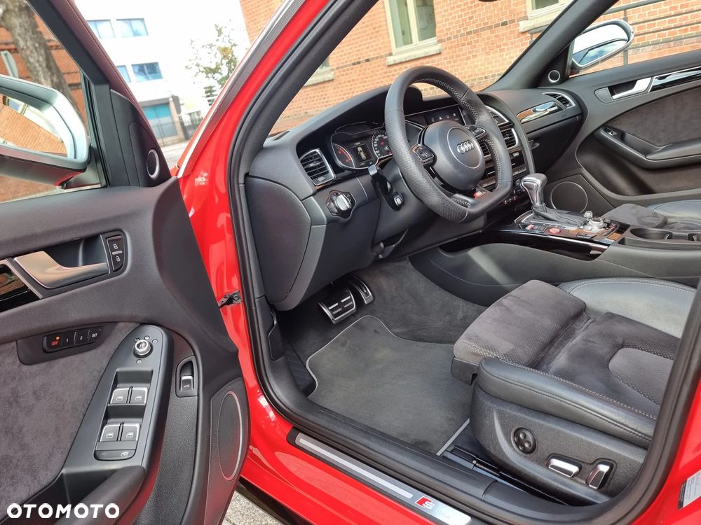 Audi A4 Avant 2.0 TDI DPF clean diesel quattro S tronic S line Sportpaket - 20