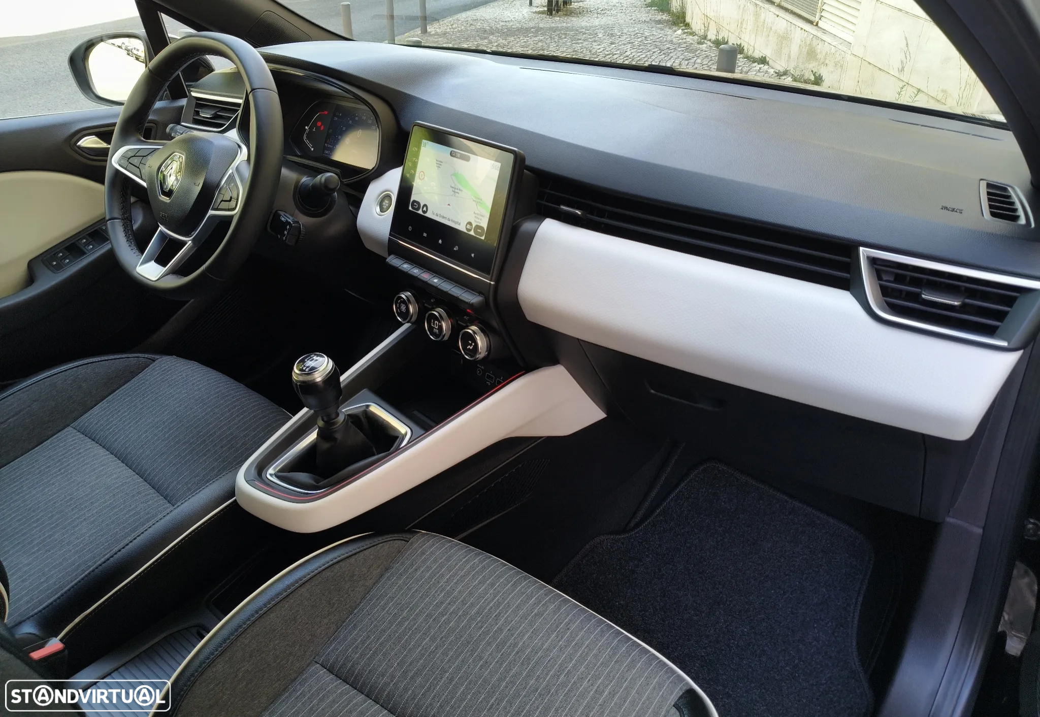 Renault Clio 1.0 TCe Techno Bi-Fuel - 20