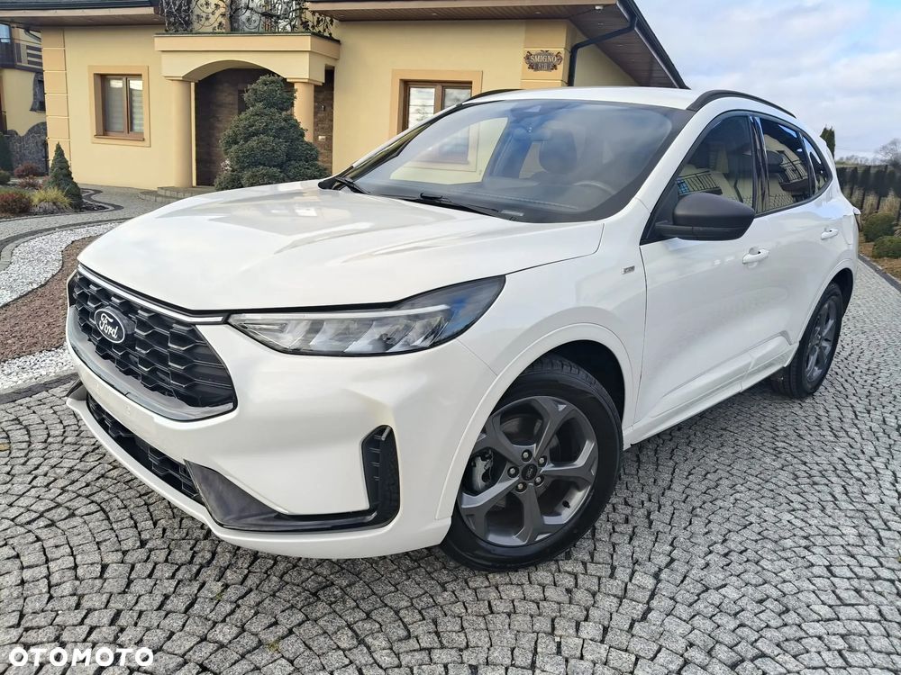 Ford Kuga - 1