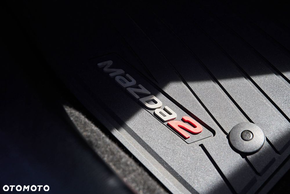 Mazda 2 - 8