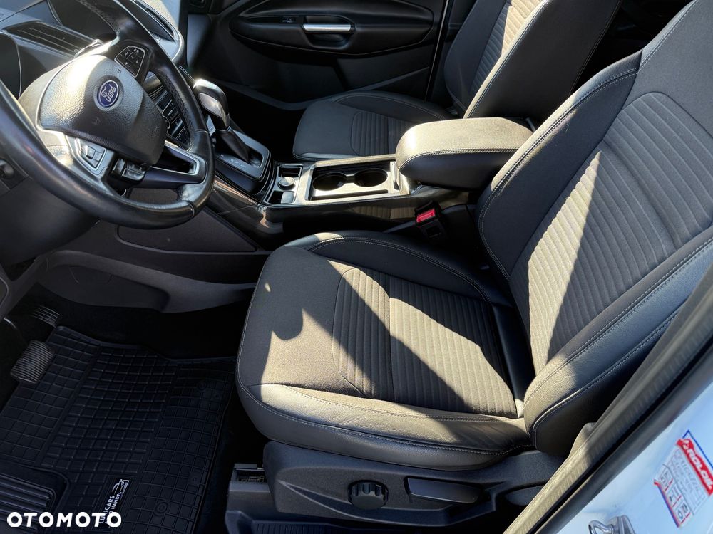 Ford Kuga 2.0 TDCi 4x4 Titanium - 24