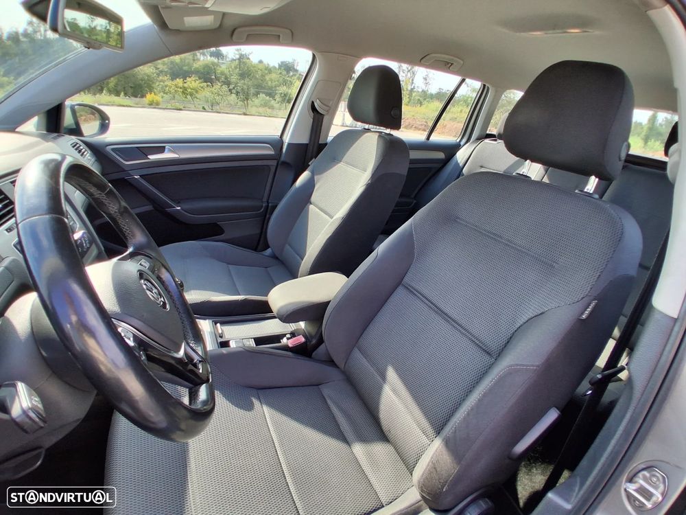 VW Golf Variant 1.6 TDi Confortline - 11