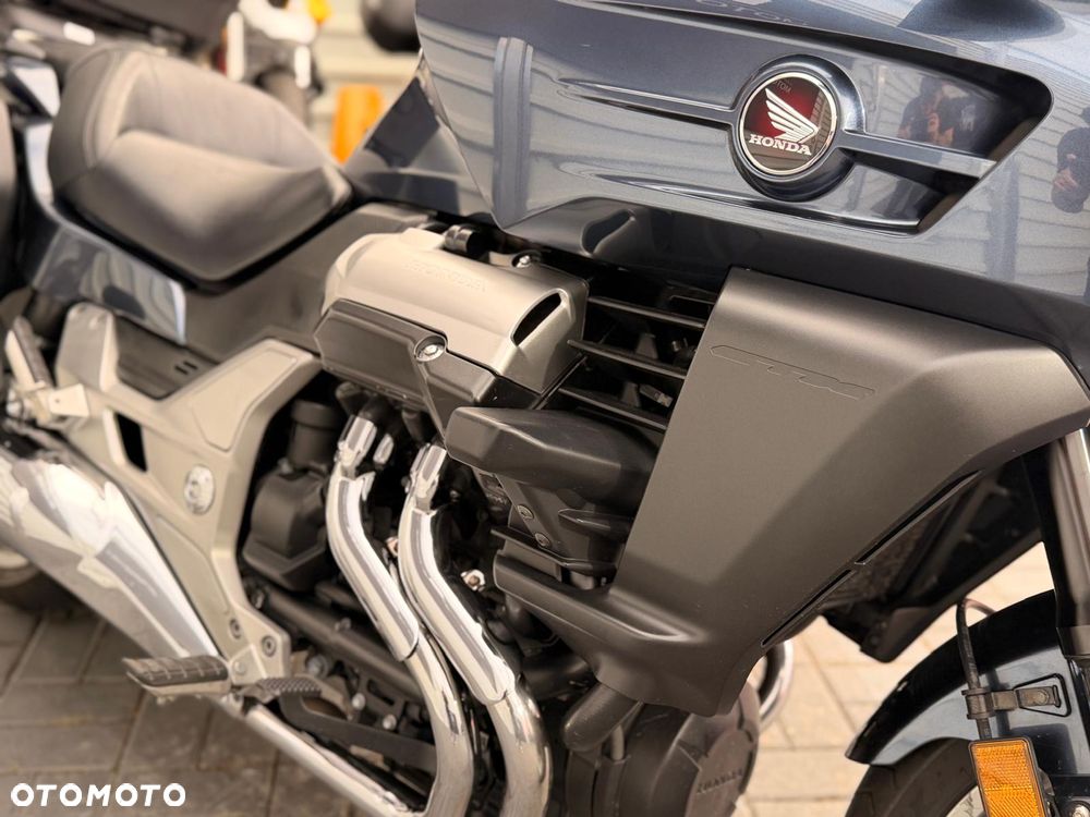 Honda CTX - 11