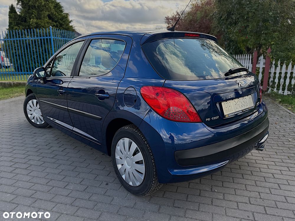 Peugeot 207 1.6 HDi 16V Trendy - 4