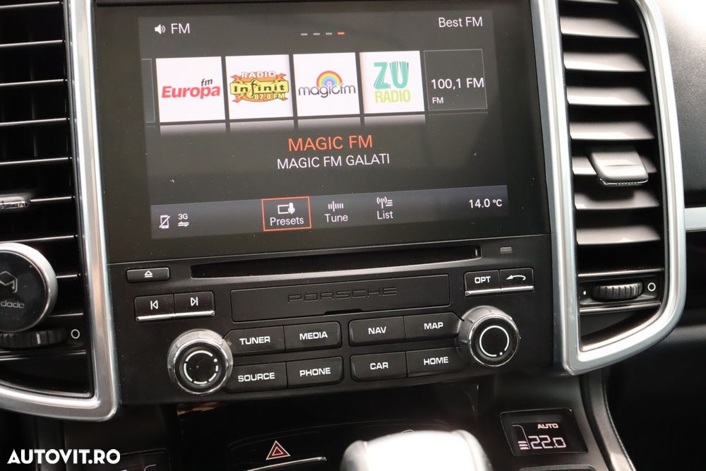 Porsche Cayenne 4.2 L S - 26