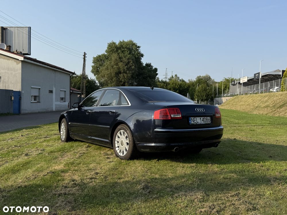 Audi A8 - 2