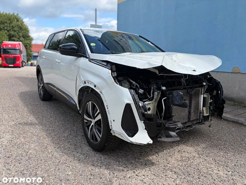 Peugeot 5008 - 5