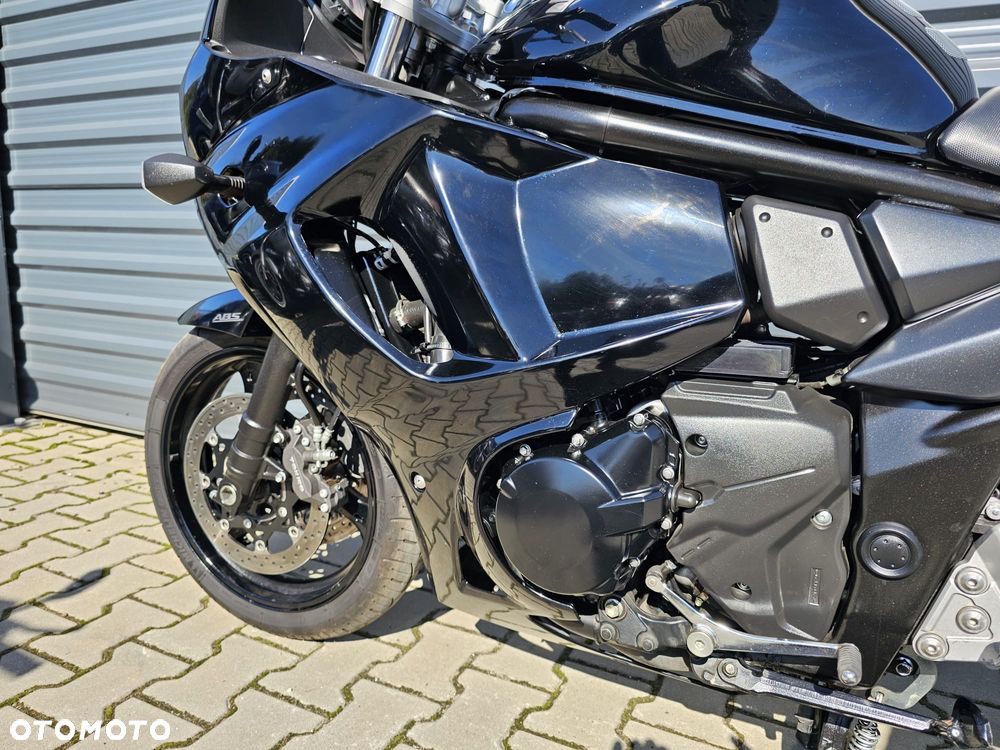 Suzuki GSX - 14