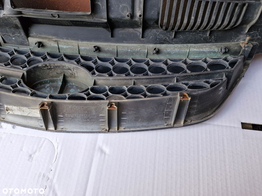 GRILL ATRAPA CHŁODNICY PRZÓD KIA SHUMA II 2 - 6