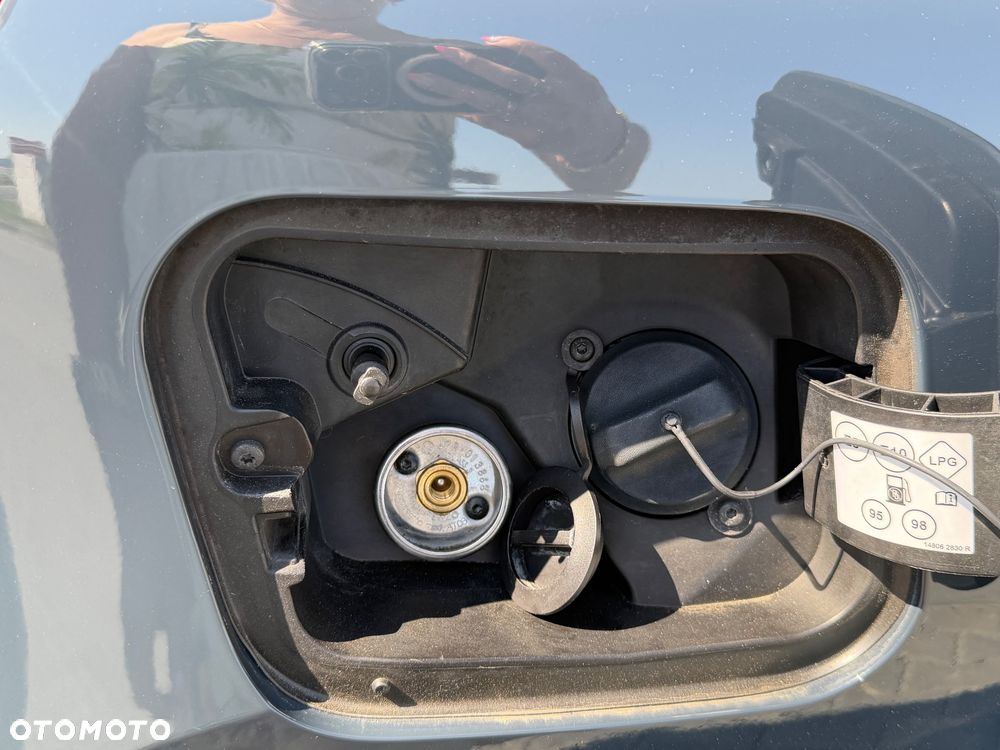Renault Captur - 32