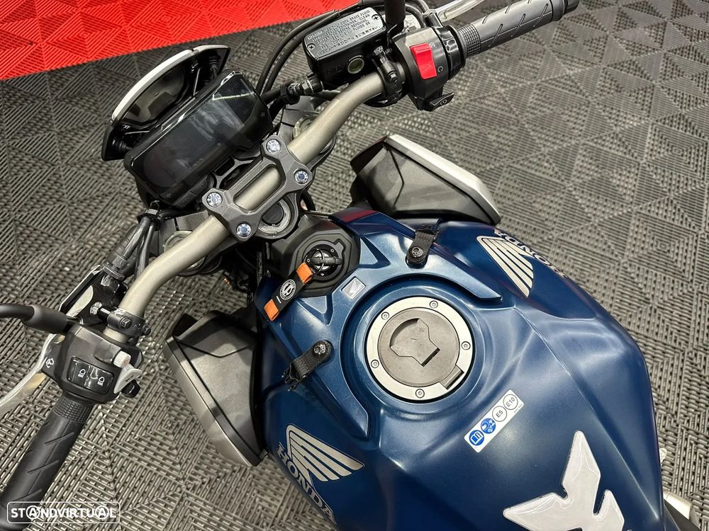 Honda CB 650 R - 8