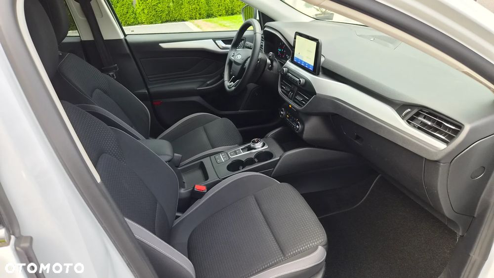 Ford Focus 1.5 EcoBlue Start-Stopp-System TITANIUM DESIGN - 8