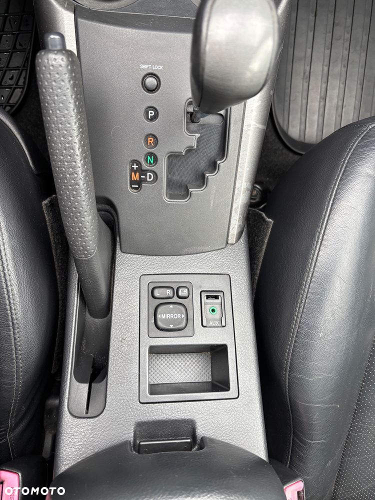 Toyota RAV4 2.2 D-CAT Premium - 13